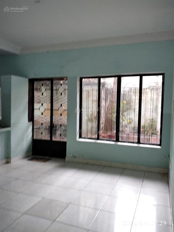 Bán đất út tịch 600m²  có 4 căn nhà  thu 60tr/tháng  tân bình  giá 130 tỷ