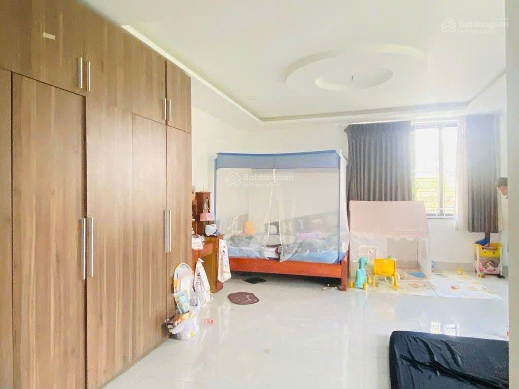 Bình đông  quận 8, nhà 140.2m2 lô góc mặt tiền kinh doanh, vừa ở vừa có dòng tiền. giá 17,3 tỷ