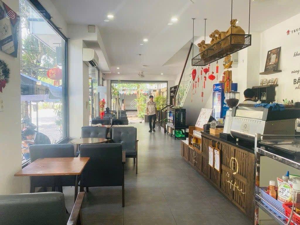 Bình đông  quận 8, nhà 140.2m2 lô góc mặt tiền kinh doanh, vừa ở vừa có dòng tiền. giá 17,3 tỷ