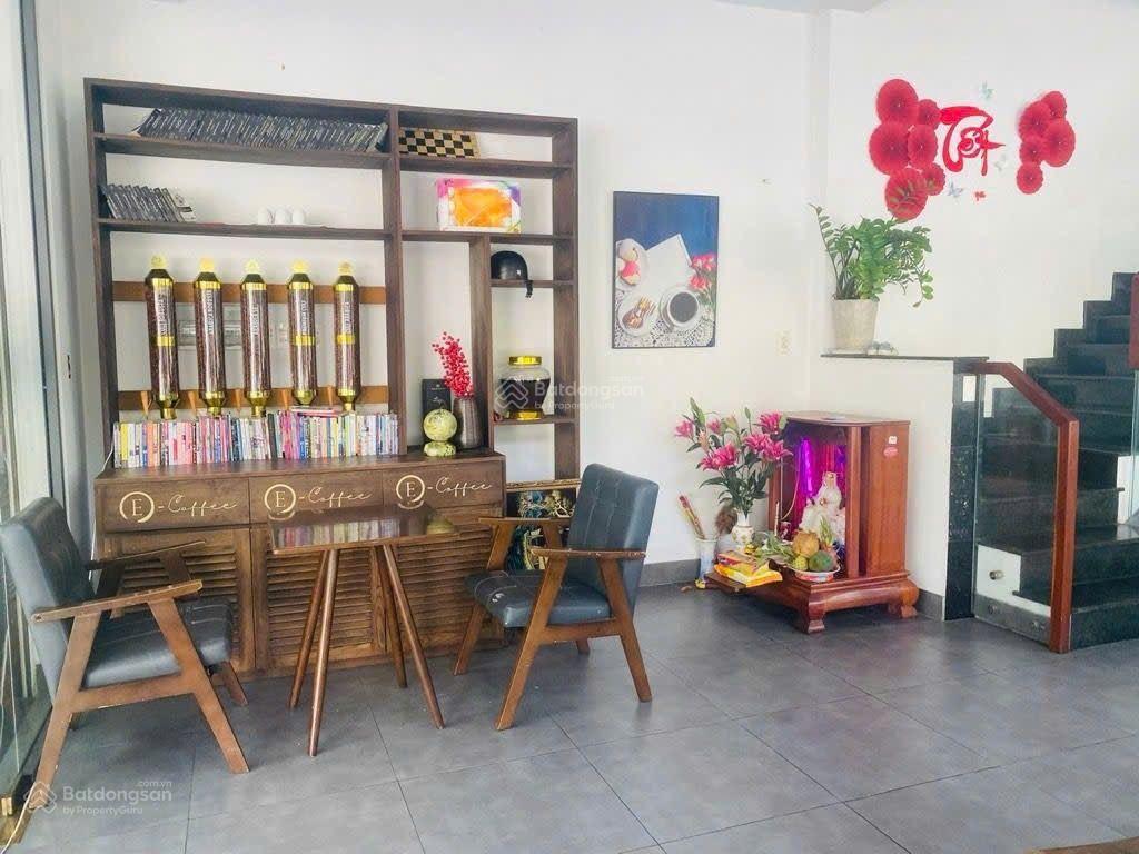 Bình đông  quận 8, nhà 140.2m2 lô góc mặt tiền kinh doanh, vừa ở vừa có dòng tiền. giá 17,3 tỷ