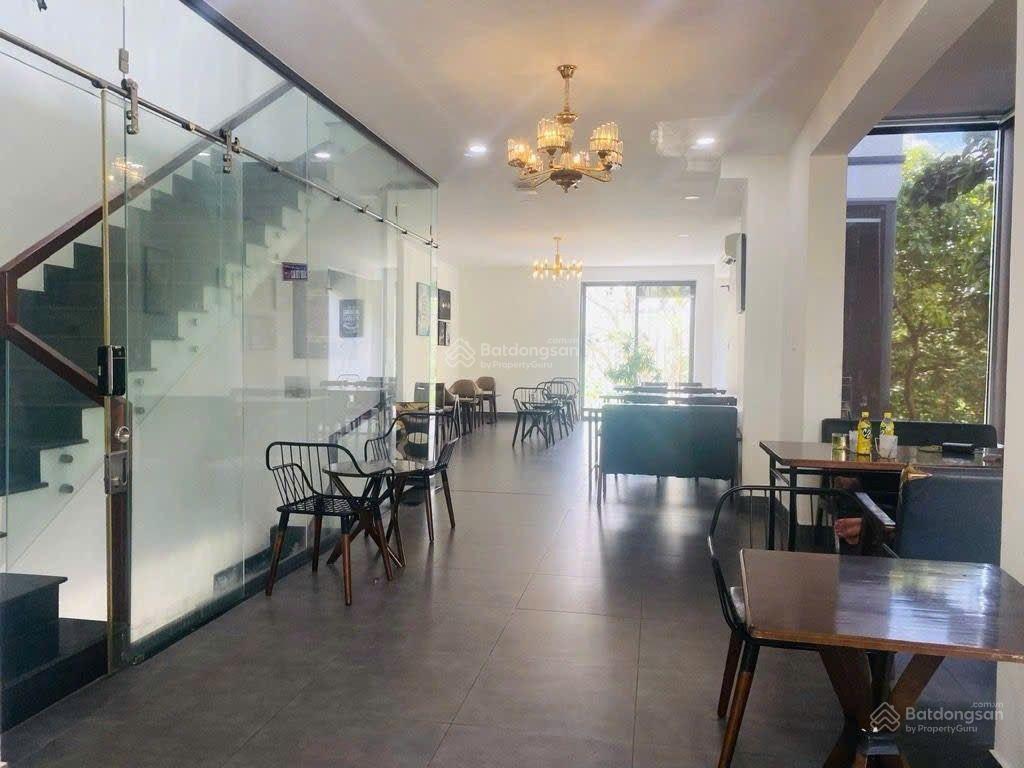 Bình đông  quận 8, nhà 140.2m2 lô góc mặt tiền kinh doanh, vừa ở vừa có dòng tiền. giá 17,3 tỷ
