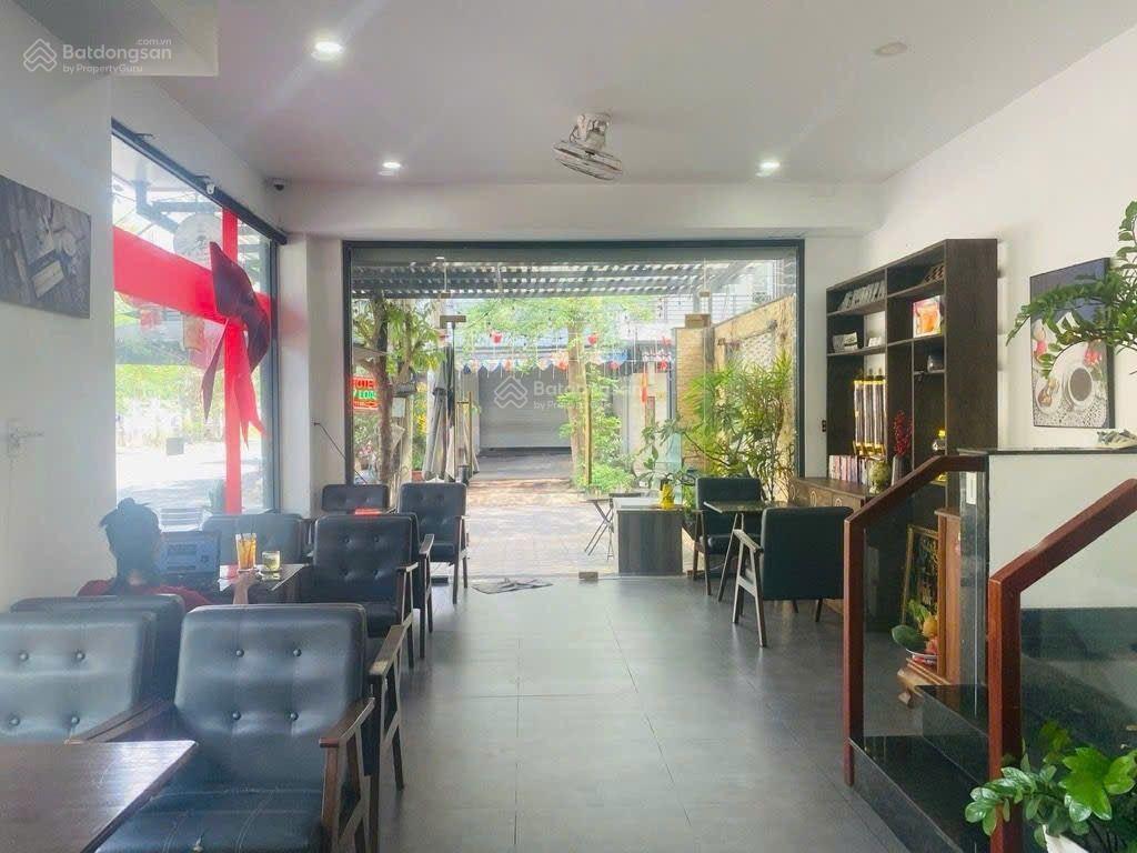 Bình đông  quận 8, nhà 140.2m2 lô góc mặt tiền kinh doanh, vừa ở vừa có dòng tiền. giá 17,3 tỷ