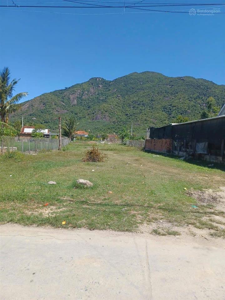 Bán đất diện tại phường hoà thắng, ninh hoà tỉnh khánh hoà. giá chỉ hơn 2tr/m2
