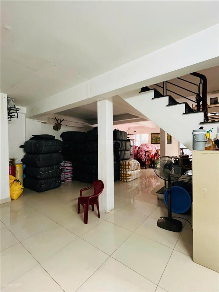 Nhà 2 mặt tiền hẻm xe hơi tân bình, ở ngay !