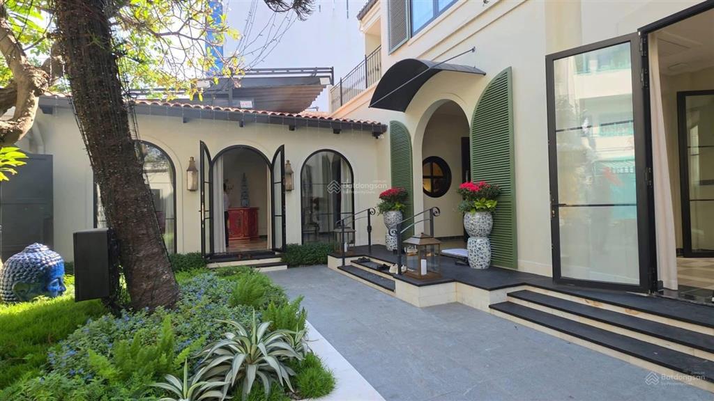 Bán nhà trần khánh dư 366m²  biệt thự phong cách pháp  sân vườn  quận 1  giá 200 tỷ