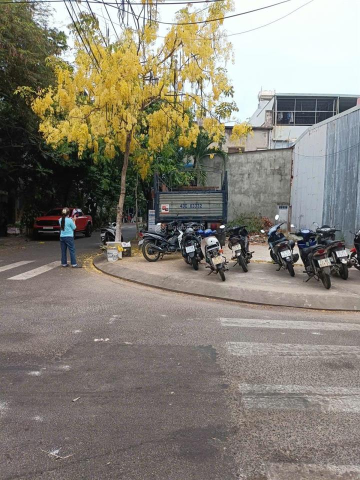 Tôi chính chủ bán lô góc 2 mt lê thiệt và hoà minh 2 , p. hòa minh, đà nẵng