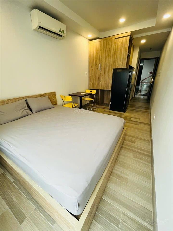 Trống lại studio có ban công full nội thất cách cầu kinh chỉ 500m  gần ngã 4 hàng xanh