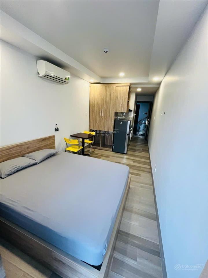 Trống lại studio có ban công full nội thất cách cầu kinh chỉ 500m  gần ngã 4 hàng xanh
