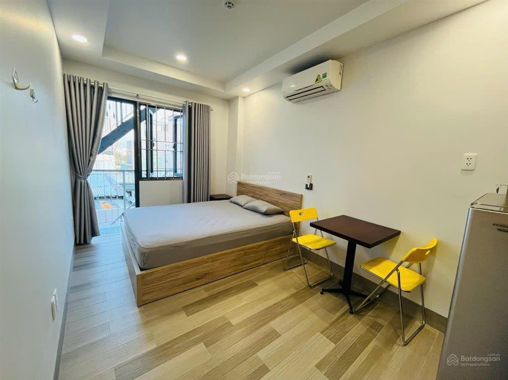 Trống lại studio có ban công full nội thất cách cầu kinh chỉ 500m  gần ngã 4 hàng xanh