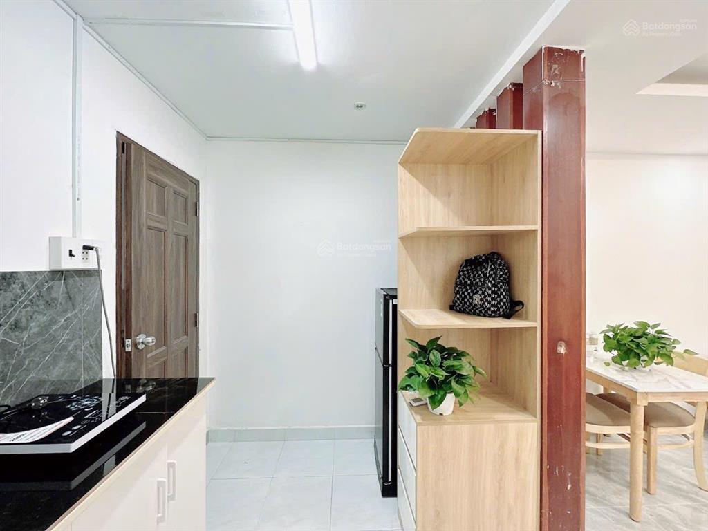 Căn hộ 1 phòng ngủ cửa sổ trời đường nơ trang long gần đại học văn lang