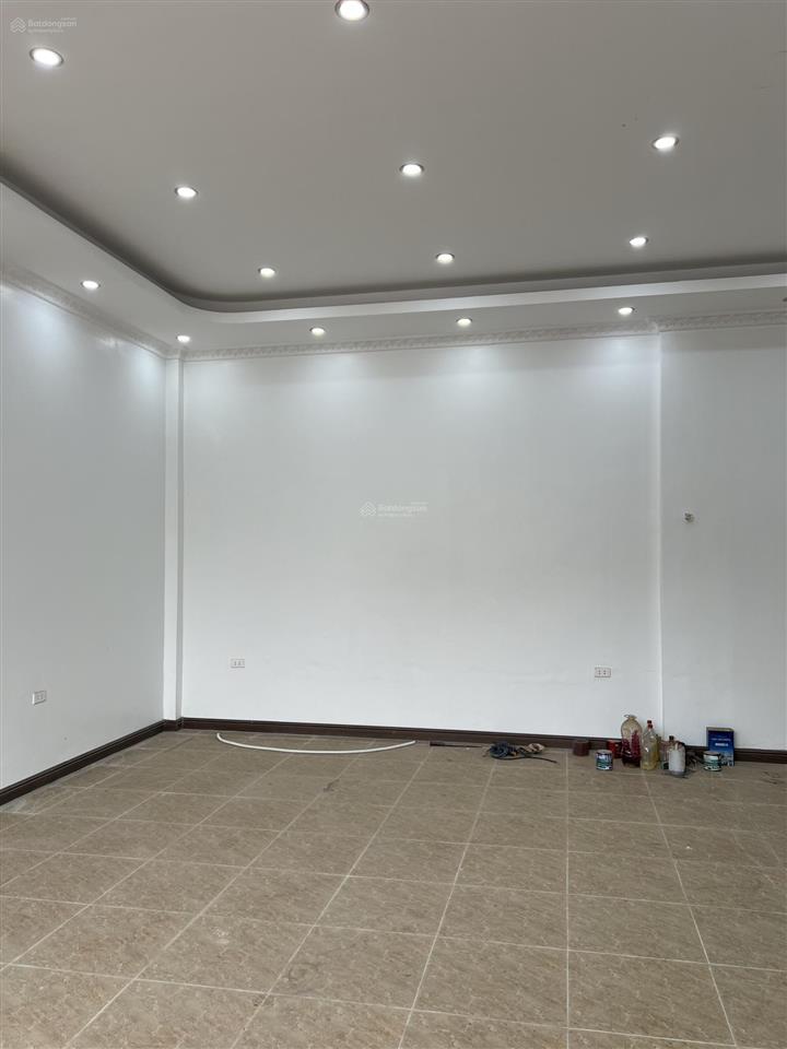 Mời thuê nhà biệt thự sân vườn, vị trí trung tâm sầ uất phường chương mỹ
