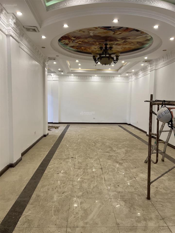 Mời thuê nhà biệt thự sân vườn, vị trí trung tâm sầ uất phường chương mỹ
