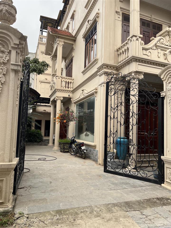 Mời thuê nhà biệt thự sân vườn, vị trí trung tâm sầ uất phường chương mỹ