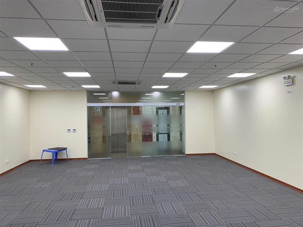 Cho thuê văn phòng tại no01lk0304 khu đô thị văn khê, 95 triệu, 700m2, view đẹp hàng hiếm