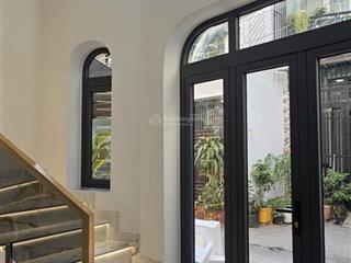 Chỉ 4.95 tỷ  nhà đẹp ngay vincom  hẻm 5m  full nội thất