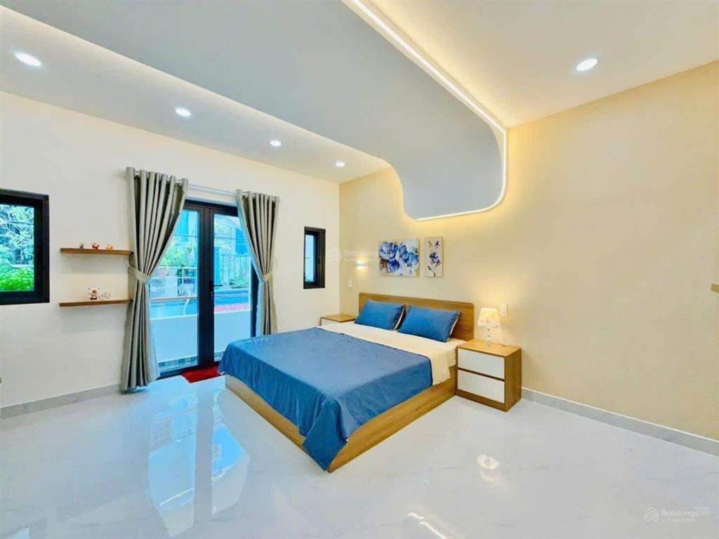 Chỉ 6.38 tỷ  nhanh tay mới còn  hẻm ô tô sát mặt tiền, gần sân bay tsn 5 phút vị trí vàng