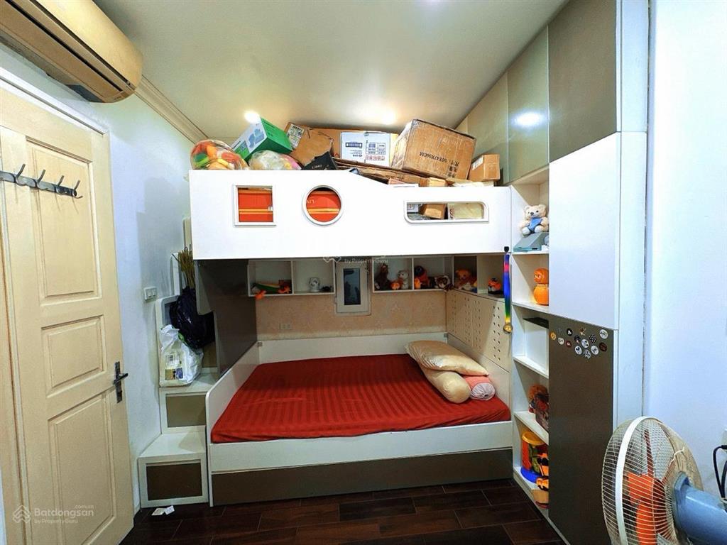 Siêu vip bán nhà phố thái hà  60m x 5 tầng x 5m mặt tiền x 14,8 tỷ. ô tô đỗ cửa, nhà dân xây đẹp.