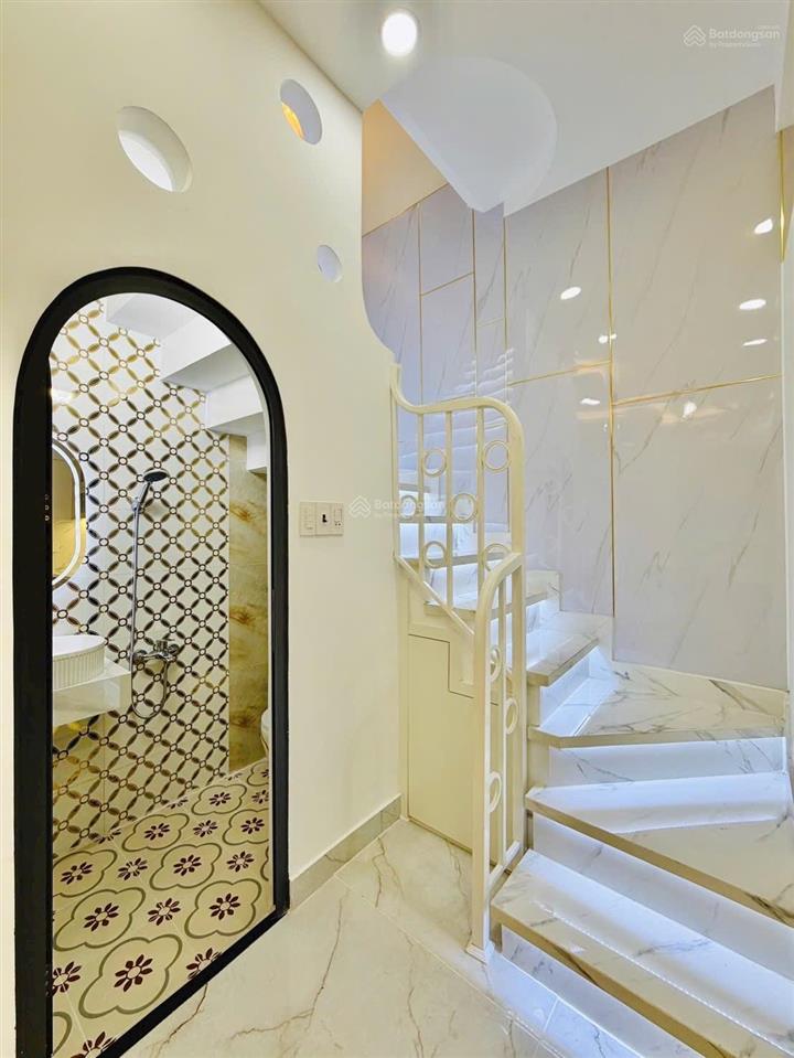 Nhà mới đẹp hẻm xe hơi thông  ngay chợ thạch đà 3 tầng 3pn chỉ 5,75 tỷ. phạm văn chiêu  gò vấp.