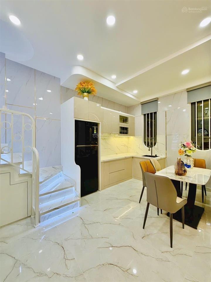 Nhà mới đẹp hẻm xe hơi thông  ngay chợ thạch đà 3 tầng 3pn chỉ 5,75 tỷ. phạm văn chiêu  gò vấp.