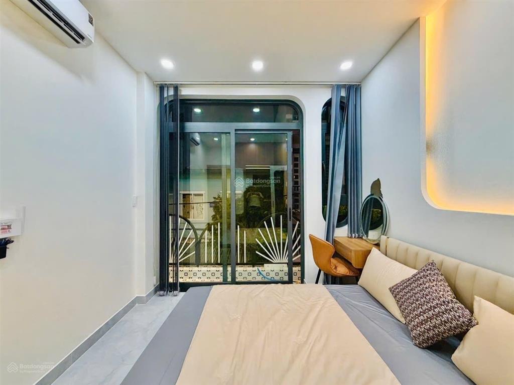 Nhà mới đẹp hẻm xe hơi thông  ngay chợ thạch đà 3 tầng 3pn chỉ 5,75 tỷ. phạm văn chiêu  gò vấp.
