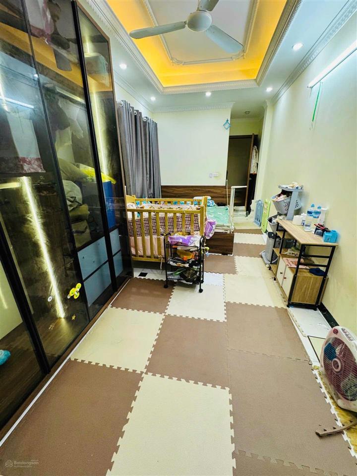 Em mít bán nhà tân mai, dt 30m2, chỉ 5,91 tỷ, 3pn, 3wc, sổ đỏ chính chủ, mua về ở ngay