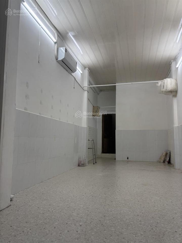 Cho thuê mặt bằng 30m2 đường hoàng hoa thám bình thạnh hẻm 7m gần chợ cây quéo 6 triệu/tháng