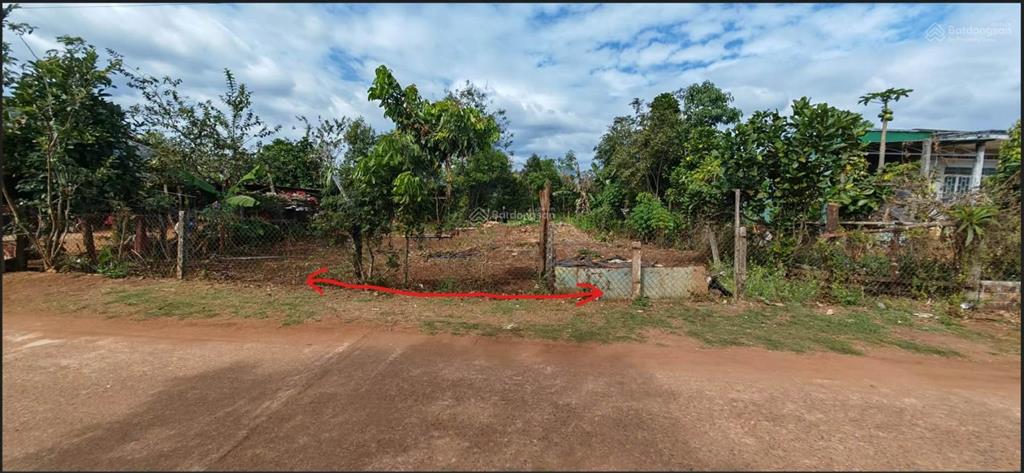 Đất thổ cư trong khu dân cư làng tiêng sát biển hồ