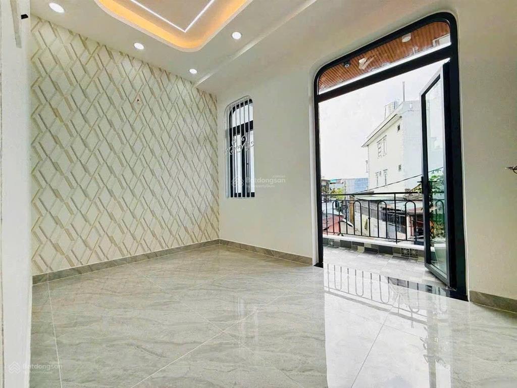 Nhà đẹp trung mỹ tây hxh 6m thông