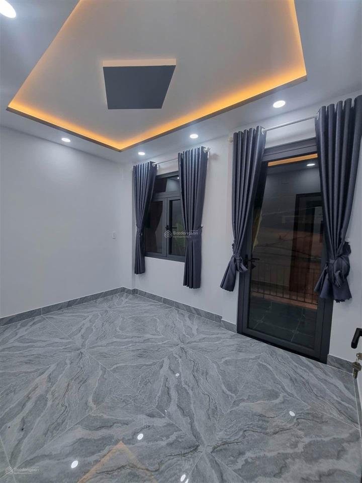 Nhà đẹp đủ công năng cho gia đình hai thế hệ  bùi văn ngữ  ngay chợ ngã ba đông quang  40m