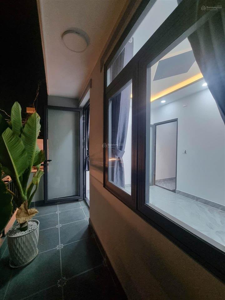Nhà đẹp đủ công năng cho gia đình hai thế hệ  bùi văn ngữ  ngay chợ ngã ba đông quang  40m