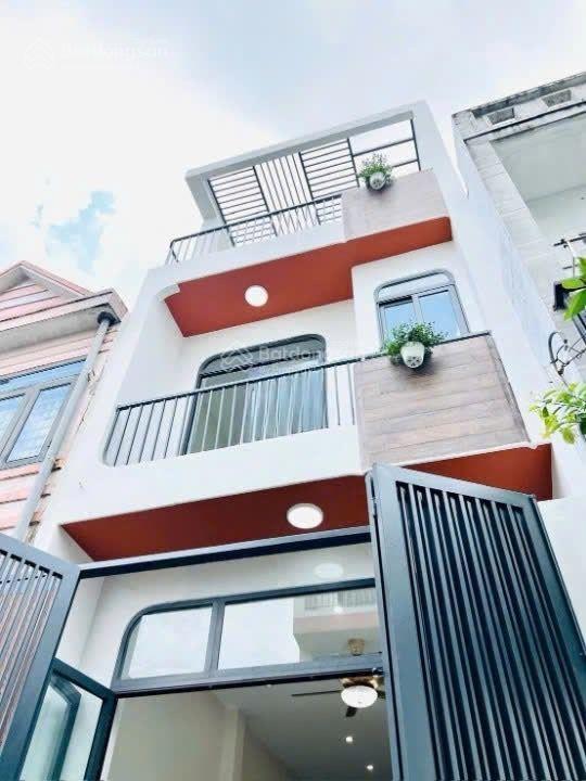 Nhà 3 tầng hxh 1 trục sát mặt tiền dương thị mười q12 gần gò vấp