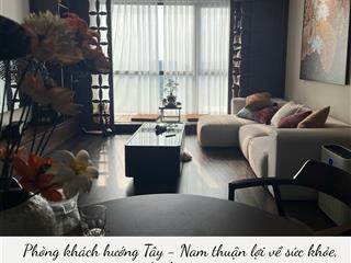 Vinhomes royal city! căn 132m2  4 ngủ (3 ngủ sáng)  2 ban công full đồ chỉ 1x tỷ