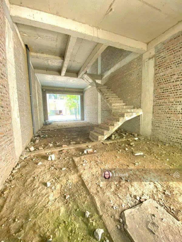 Bán galaxy vạn phúc hà đông, nhà thô, vị trí trung tâm da, dt 95m2 mặt tiền 5.5m, 6 tầng giá 29 tỷ