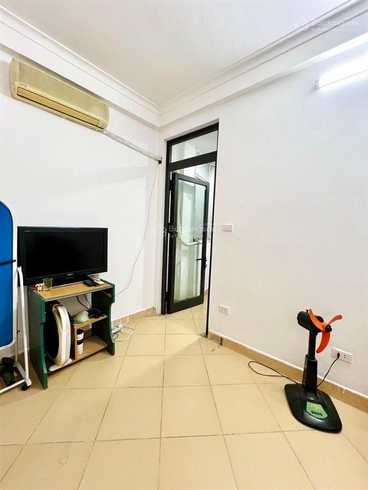 Hàng hiếm tại lĩnh nam, 5 tỷ, 30m2, 3pn, 3wc, 4 tầng, mặt tiền 4m