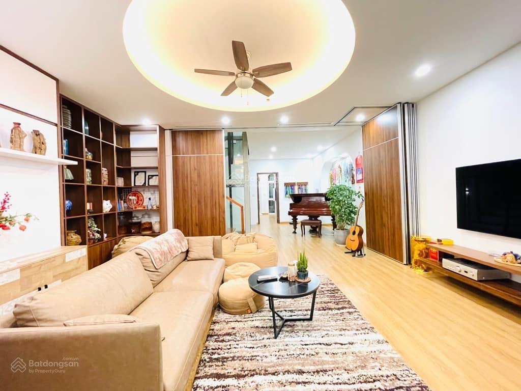 Bán nr hoàng cầu, 19,6 tỷ, 56m2, 5pn, 5wc, chính chủ, view đẹp
