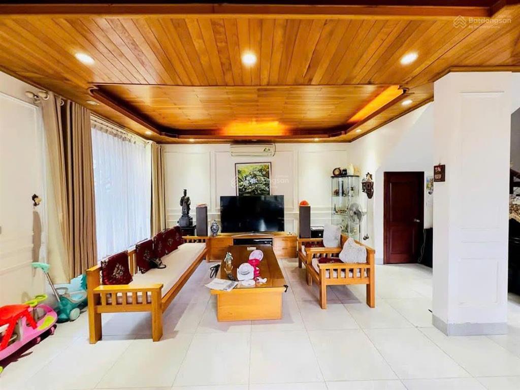 Bán nhà riêng tại huỳnh thúc kháng, 17,9 tỷ, 53m2, giá cực chất