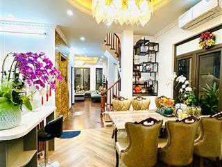 Bán nhà riêng tại phố chùa láng, giá tốt 17,8 tỷ, 54m2, 5pn, 4wc, 5 tầng