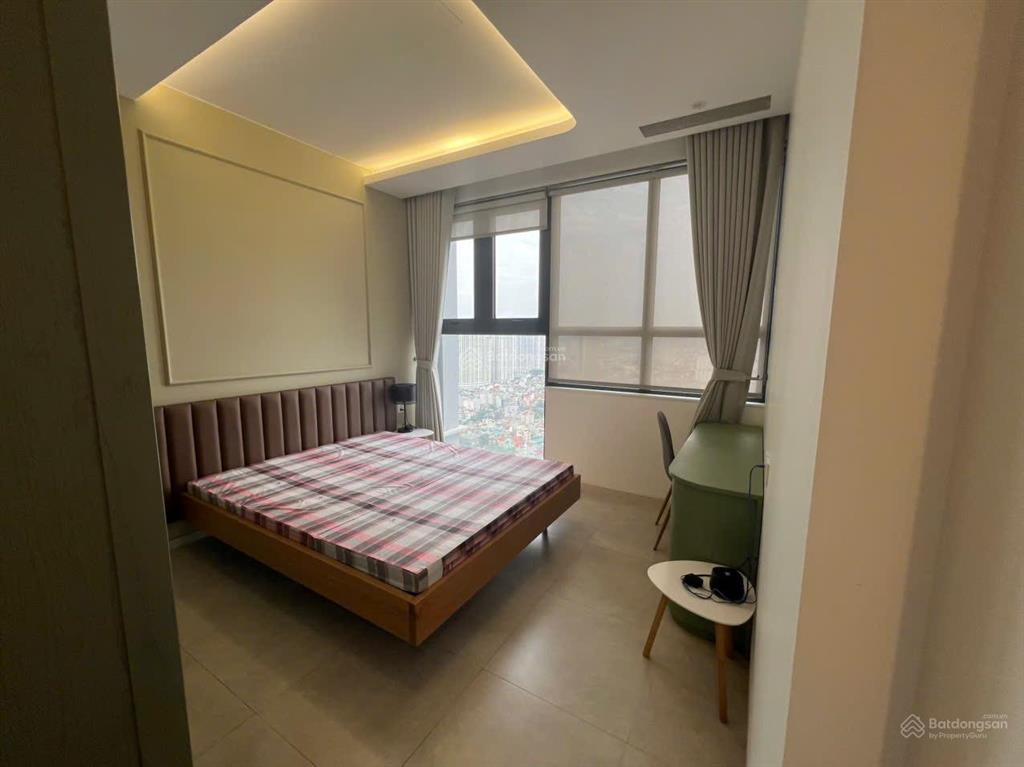 Bán gấp căn hn center point mặt đường lê văn lương, dt 69m2, 2pn, 2wc, giá 7,9 tỷ, sổ đỏ trao tay