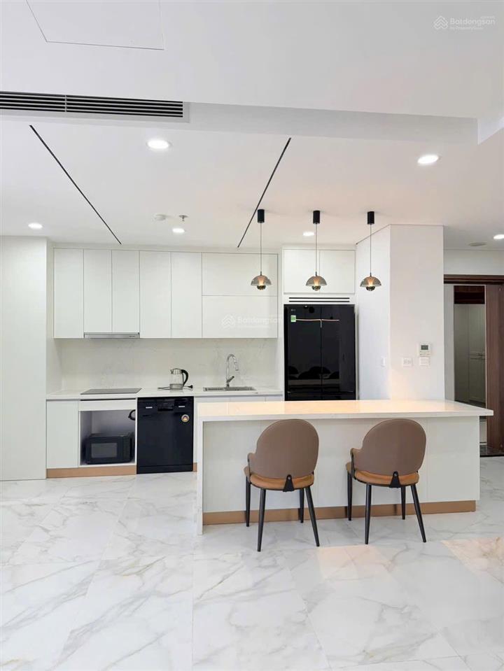 Bán gấp căn hn center point mặt đường lê văn lương, dt 69m2, 2pn, 2wc, giá 7,9 tỷ, sổ đỏ trao tay