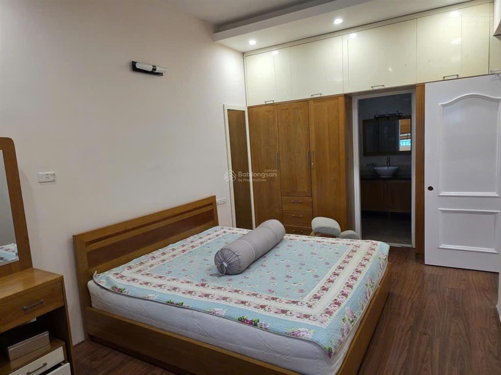 Tôi cho thuê căn hộ cc 107m2, 3pn tại times tower 35 lê văn lương, có đồ giá 16 triệu/tháng