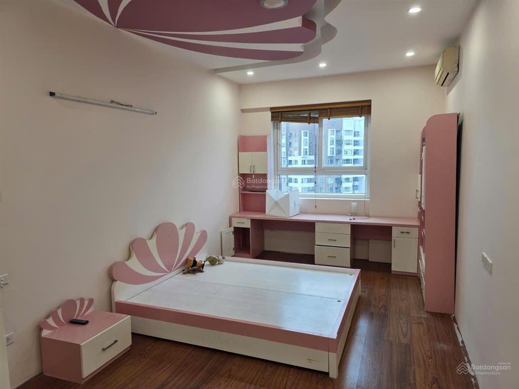 Tôi cho thuê căn hộ cc 107m2, 3pn tại times tower 35 lê văn lương, có đồ giá 16 triệu/tháng