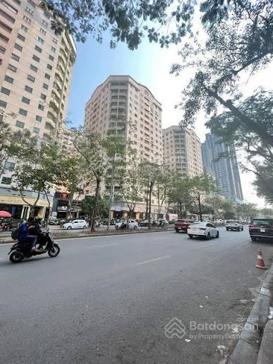 Cần bán gấp căn 17t1 hoàng đạo thuý, dt 117m2, 2pn, 2wc, có thể sửa thành 3pn, cắt lỗ 9,7 tỷ