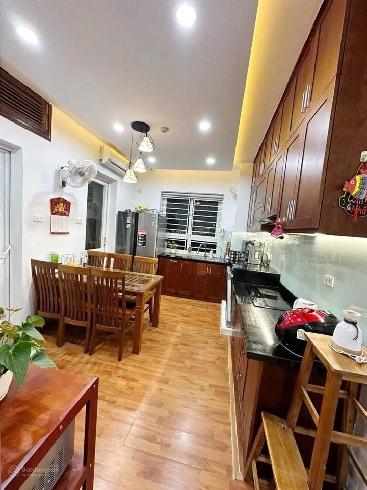 Cho thuê căn góc 2pn, 2wc, tại hn center point, lê văn lương, dt 70m², full nt, giá 15tr/tháng