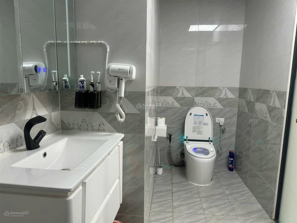 Cho thuê căn cc tại 137 nguyễn ngọc vũ, trung hoà, dt 140m, 3pn, full nt đẹp, giá 18triệu/ thang