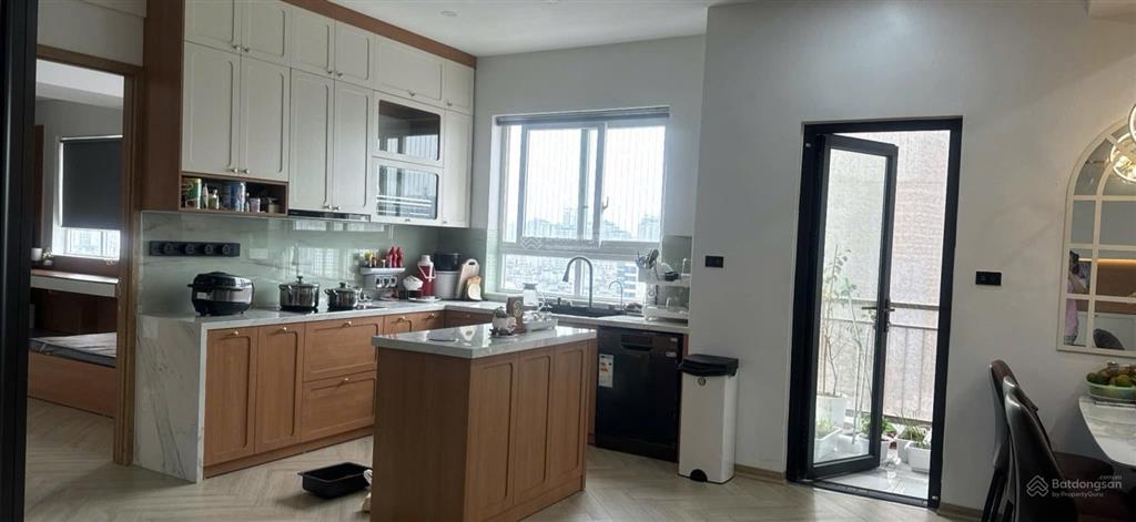 Cho thuê căn cc tại 137 nguyễn ngọc vũ, trung hoà, dt 140m, 3pn, full nt đẹp, giá 18triệu/ thang