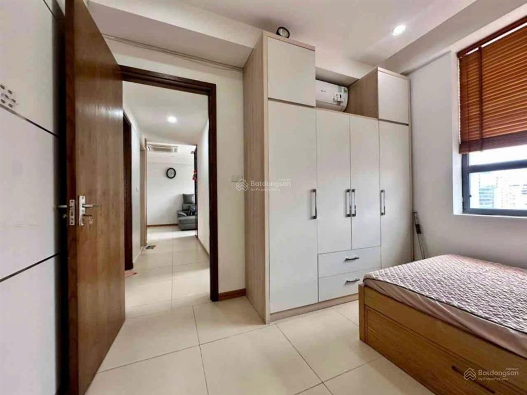 Bán gấp căn n05 hoàng đạo thúy  ban công đn  160 m tk 3pn. giá 85tr/m2