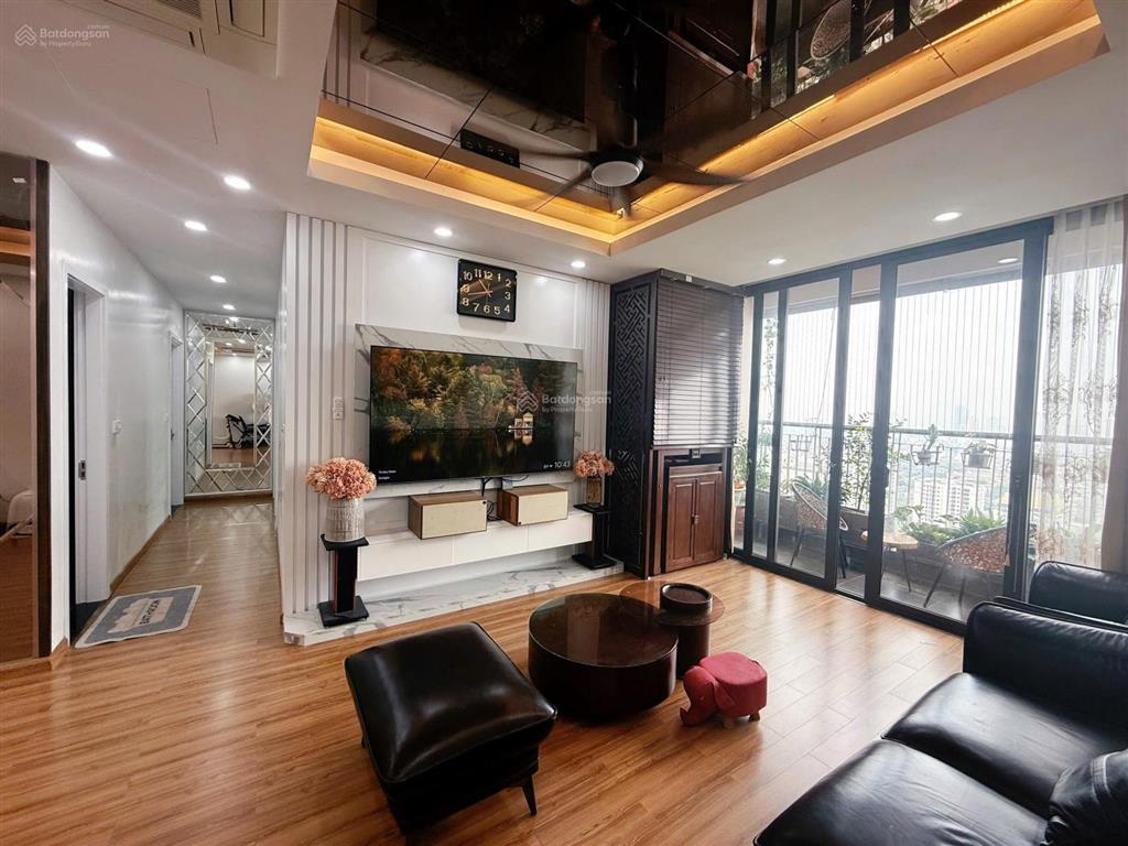 Bán căn hoa hậu hn center point 27 lê văn lương, dt 97m2, căn góc đn, 3pn, giá 8,6 tỷ, sổ đỏ cc