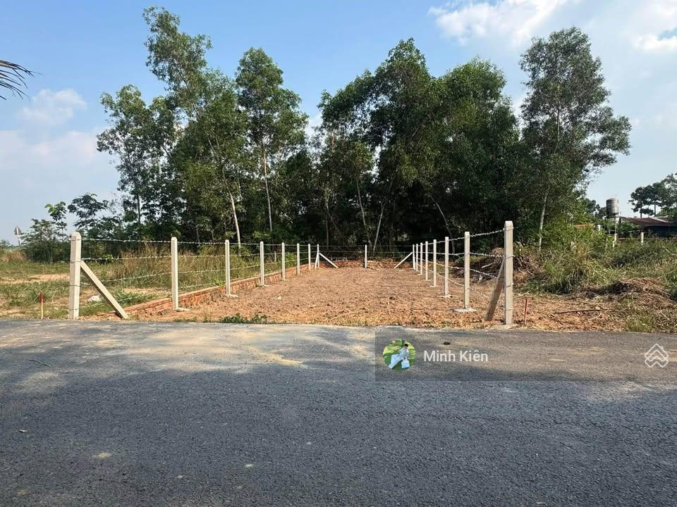 Lô đất đẹp ngay khu vực đông dân cư giá chỉ 700tr nằm trên đ gia huỳnh phường trảng bàng , dt 134m2