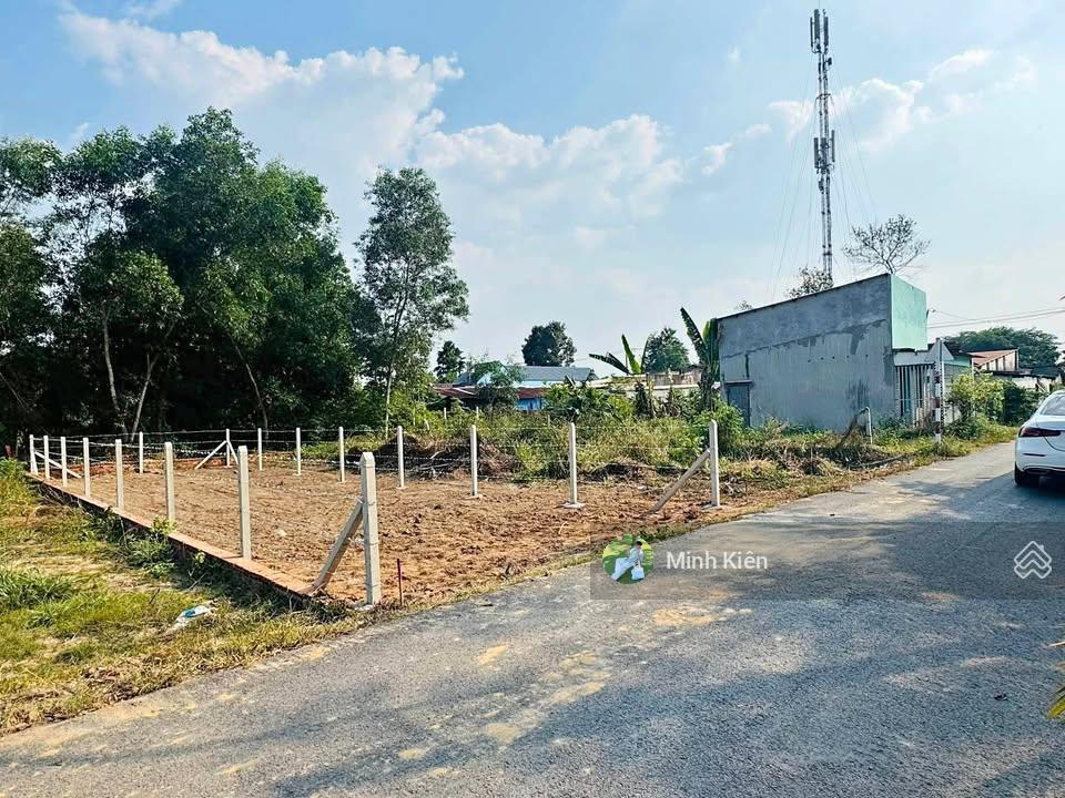 Lô đất đẹp ngay khu vực đông dân cư giá chỉ 700tr nằm trên đ gia huỳnh phường trảng bàng , dt 134m2