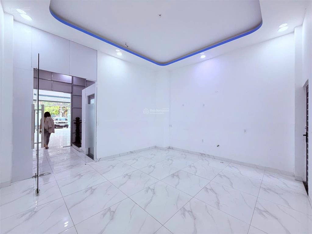 Bán nhà phố mặt tiền đường 22/12  phú hồng lộc  3 tầng  dt 286,3m2  giá 12,5 tỷ thương lượng